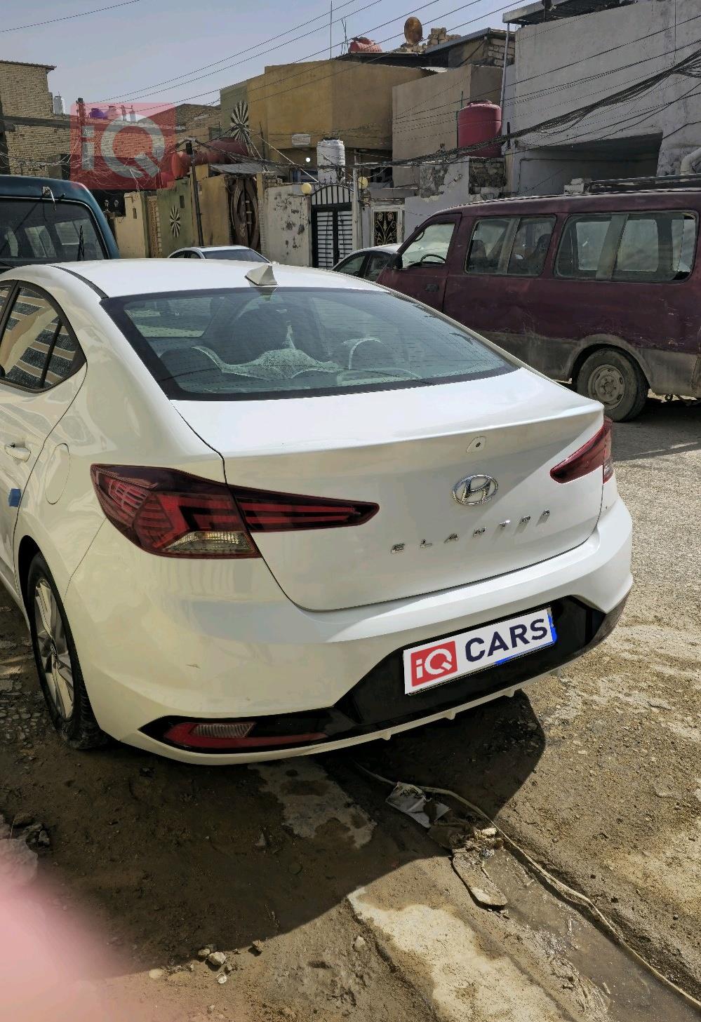 هيونداي النترا